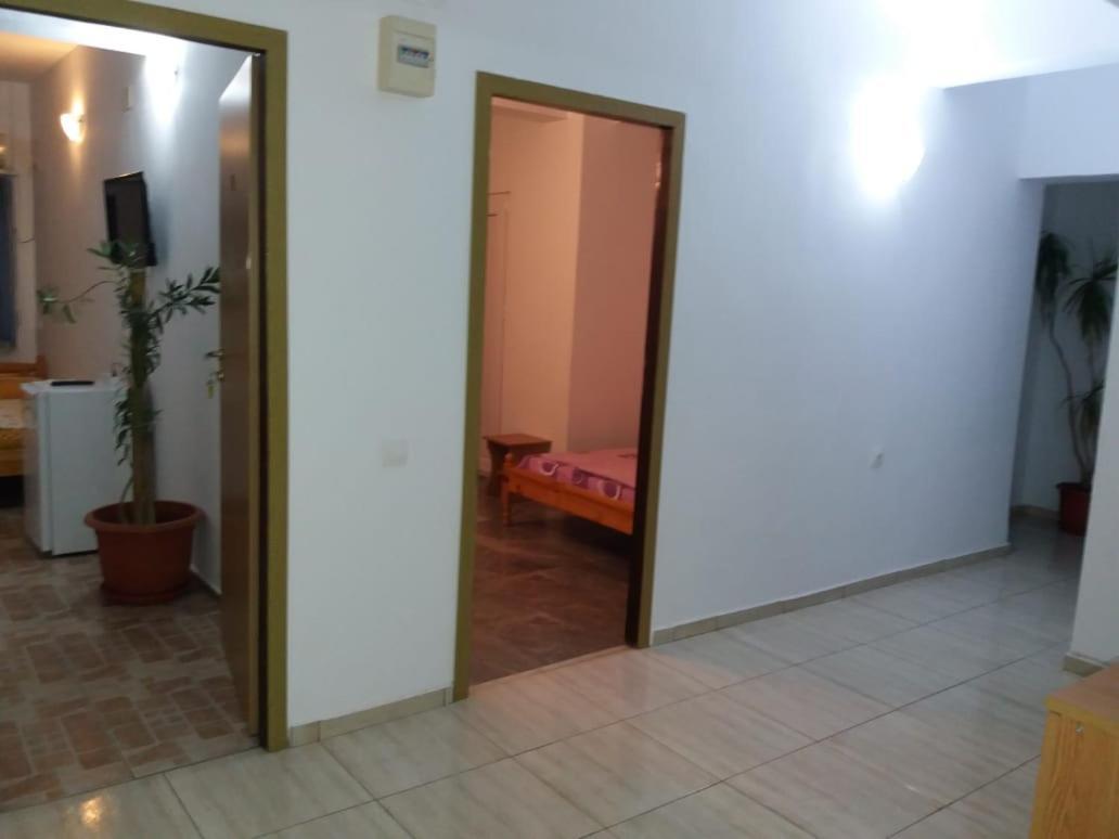Cazare Eforie Nord, Plaja Acapulco, Garsoniere Four Studios, Bucatarie Comuna, Baie Proprie, Etaj 4, Fara Lift エクステリア 写真