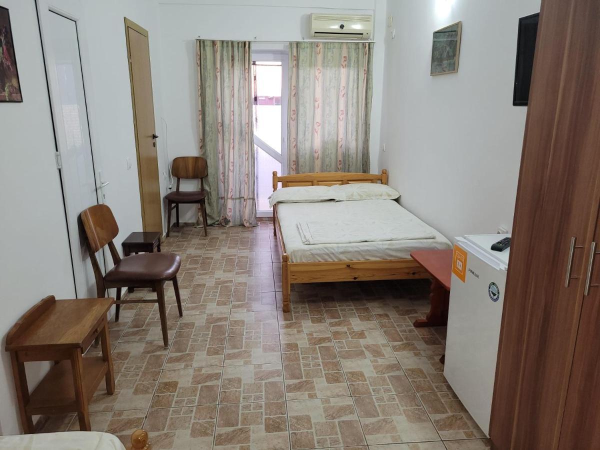 Cazare Eforie Nord, Plaja Acapulco, Garsoniere Four Studios, Bucatarie Comuna, Baie Proprie, Etaj 4, Fara Lift エクステリア 写真